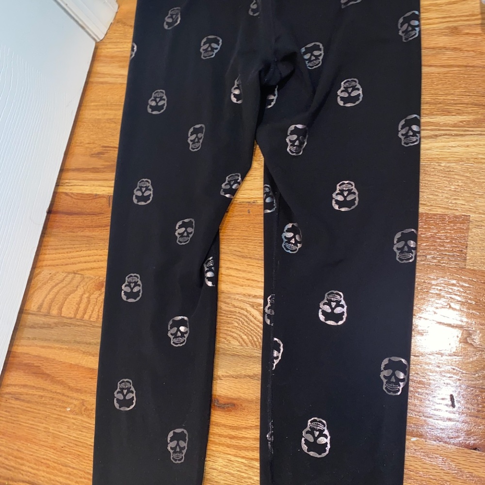 Black Skull Leggings
